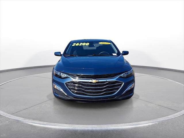 Used 2025 Chevrolet Malibu LS FWD image 3