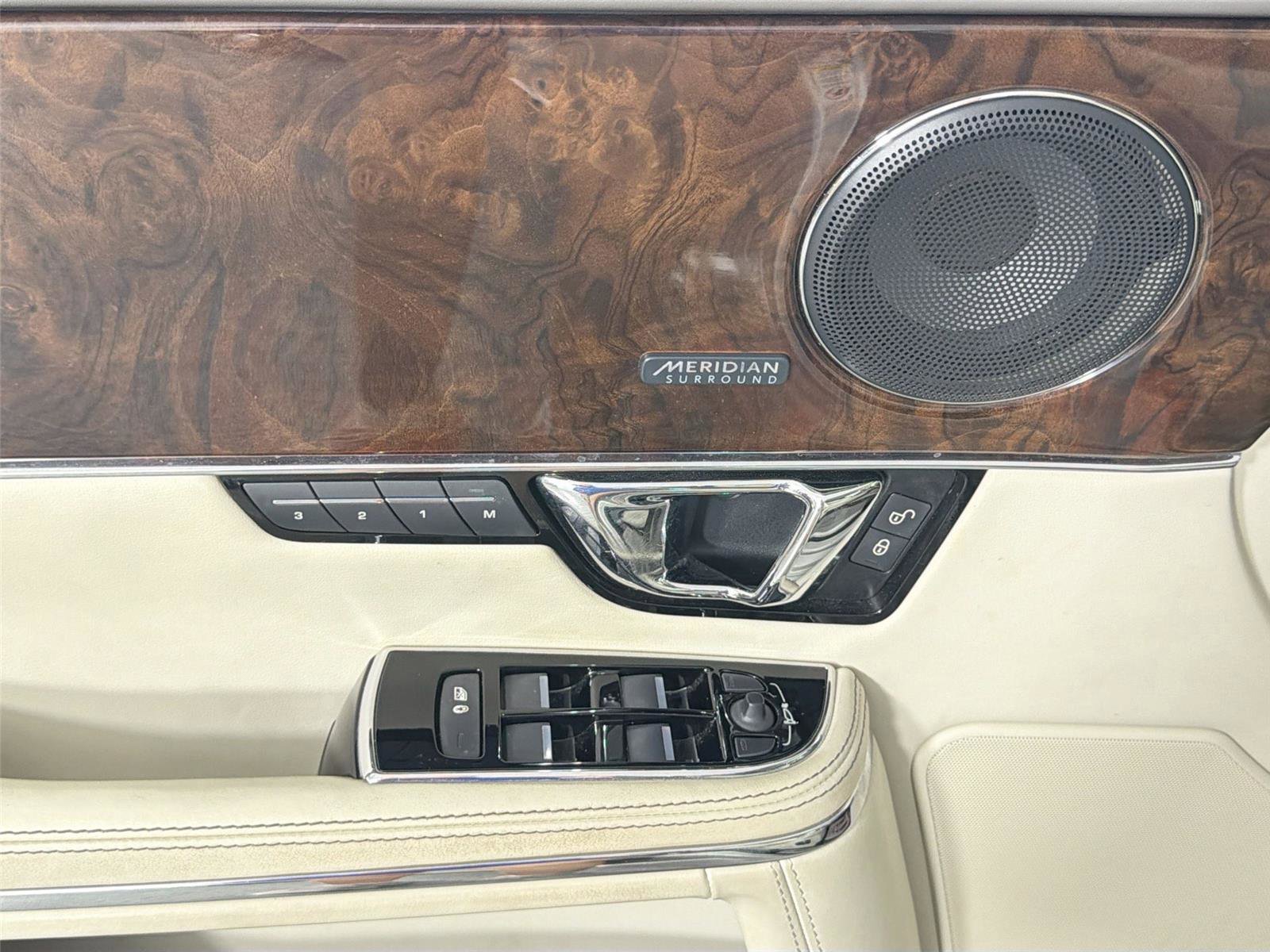 Used 2017 Jaguar XJ L Portfolio RWD image 18