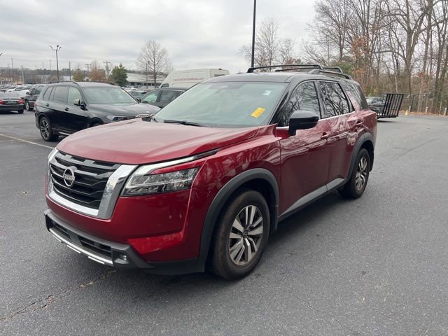 Used 2022 Nissan Pathfinder SL image 1