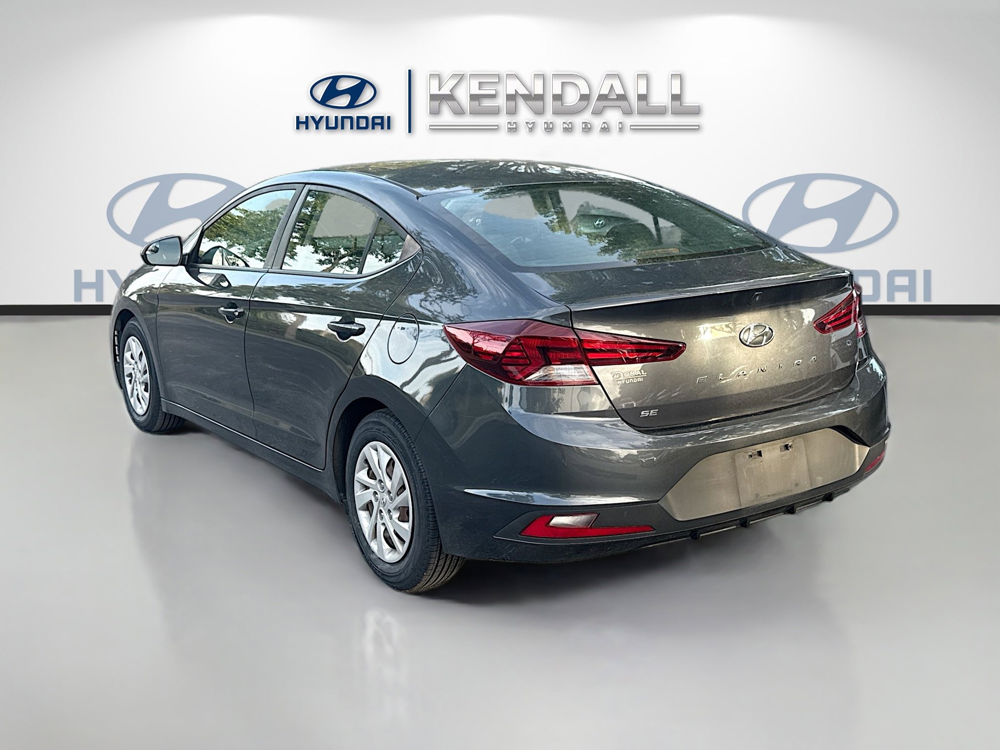 Used 2020 Hyundai Elantra SE w/ Cargo Package (C1) image 4