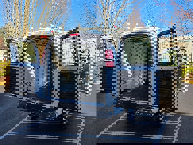 Used 2014 Chevrolet Express 2500 image 27