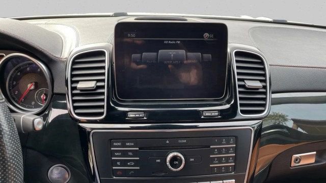 Used 2019 Mercedes-Benz GLS 550 4MATIC w/ Driver Assistance Package image 17