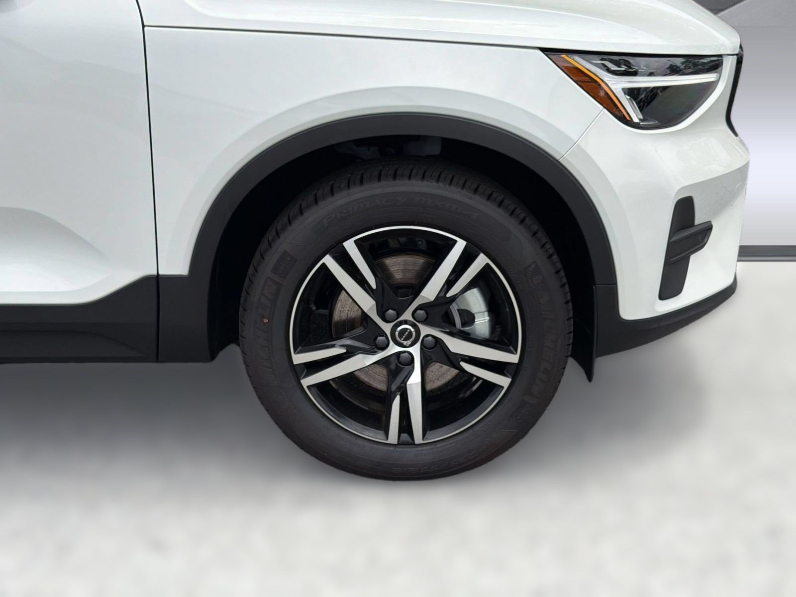 New 2026 Volvo XC40 B5 Core w/ Climate Package AWD/4WD image 11