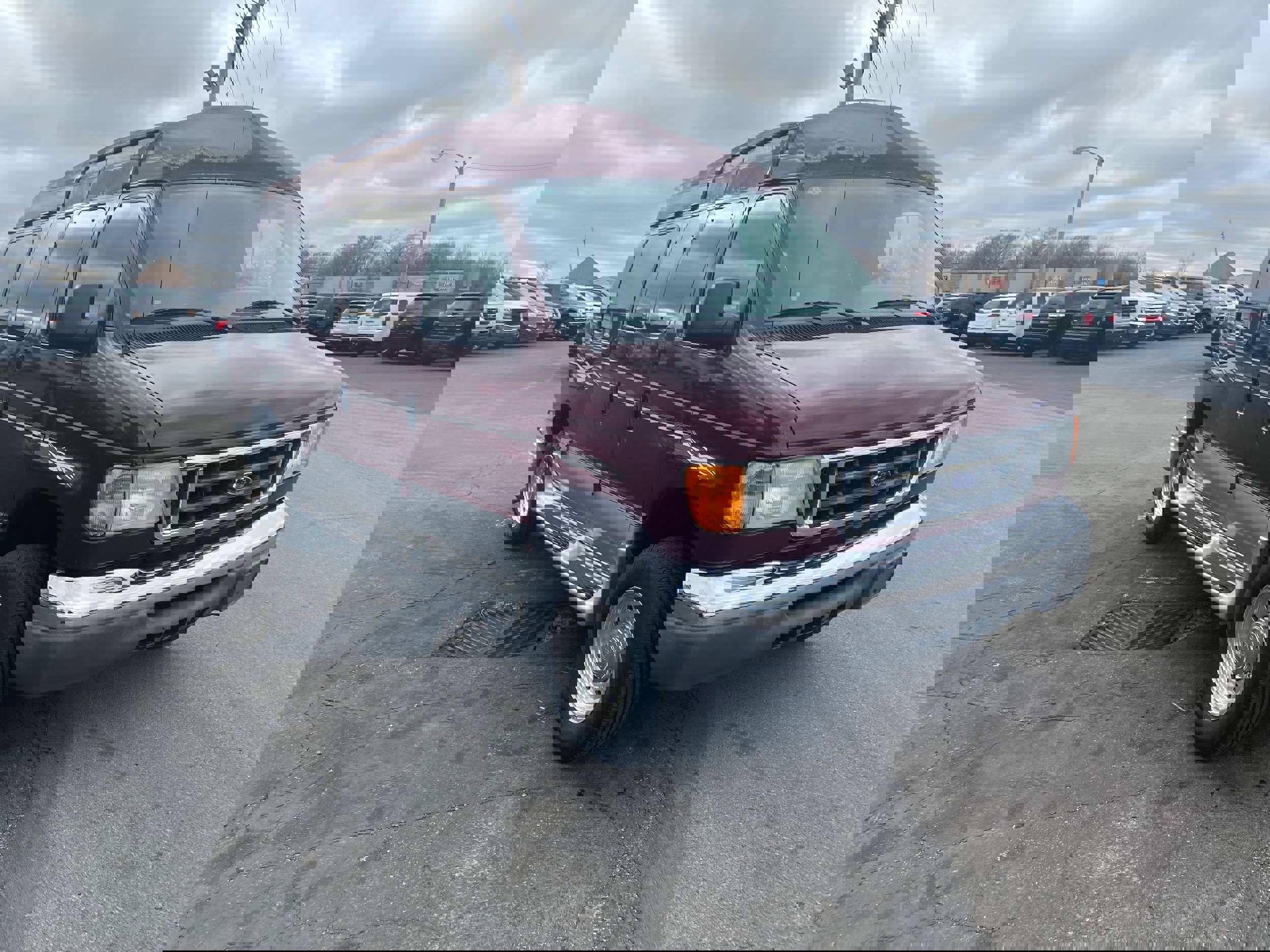 Used 2006 Ford E-250 and Econoline 250 RWD image 3