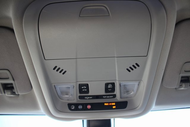 Used 2018 GMC Terrain SLE w/ Driver Convenience Package image 13