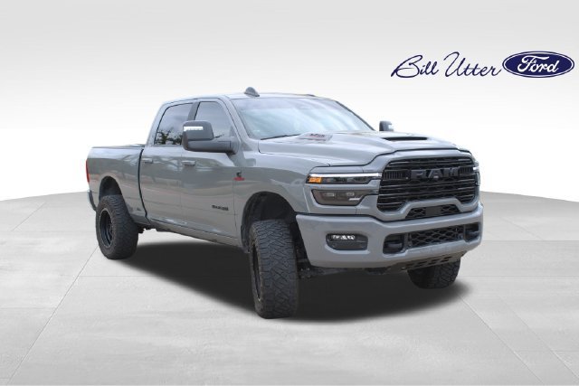 Used 2025 RAM 2500 Laramie w/ Night Edition AWD/4WD image 3