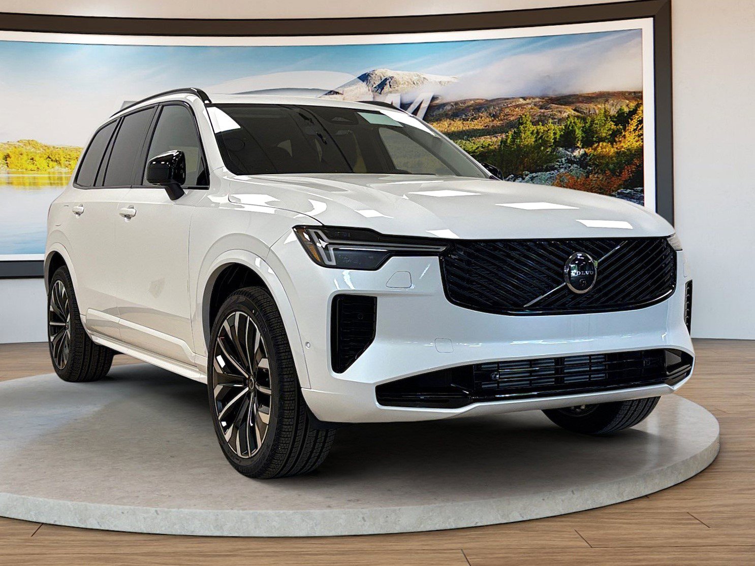 New 2026 Volvo XC90 T8 Ultra w/ Protection Package AWD/4WD image 3