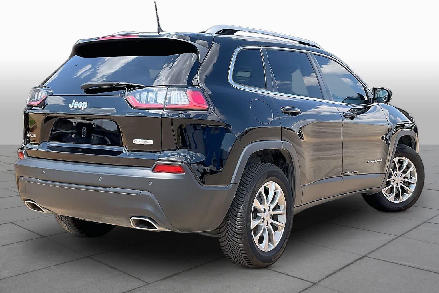 Used 2021 Jeep Cherokee Latitude Lux w/ Comfort/Convenience Group AWD/4WD image 13