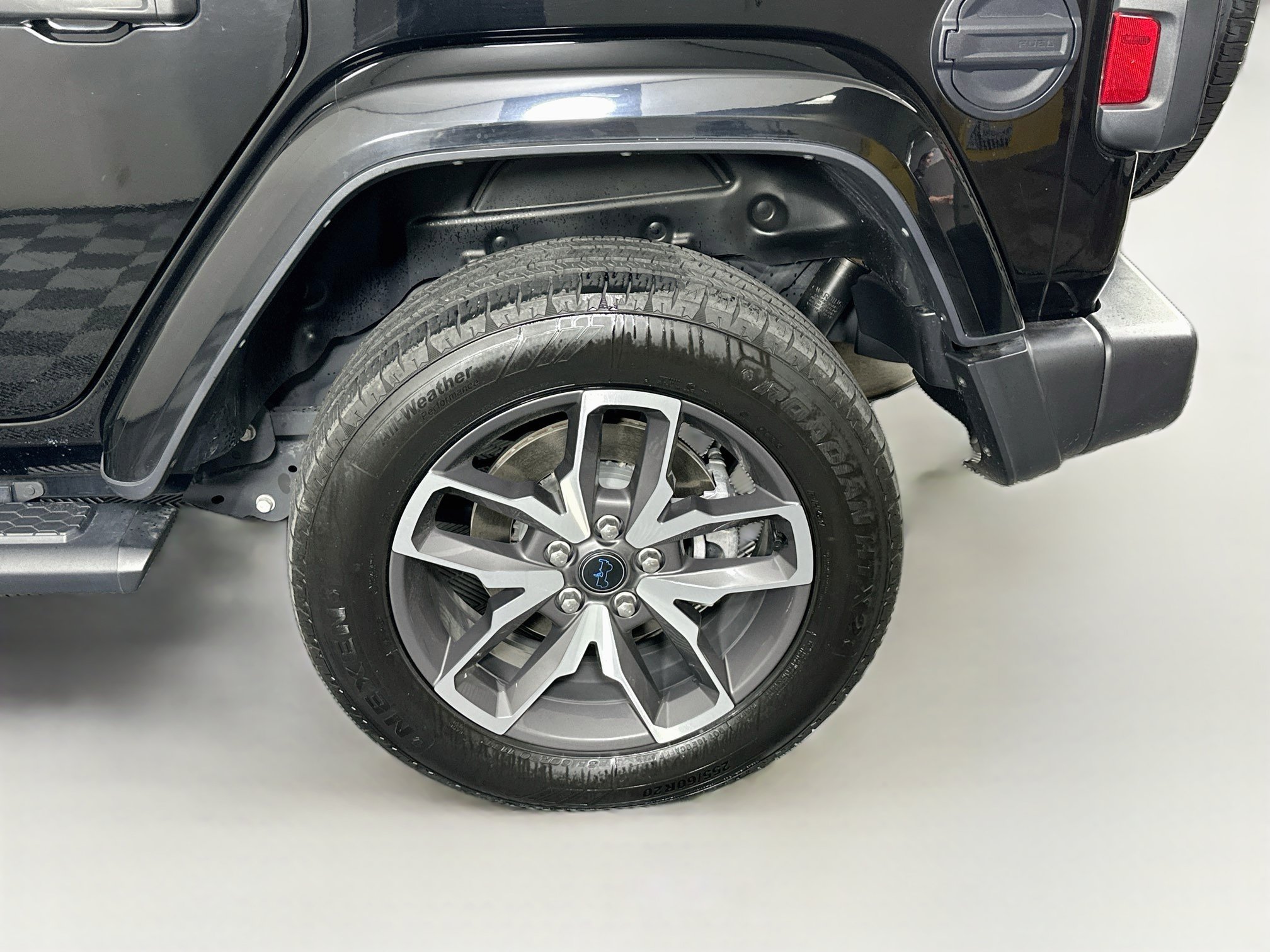 Used 2024 Jeep Wrangler Unlimited w/ Convenience Group AWD/4WD image 11