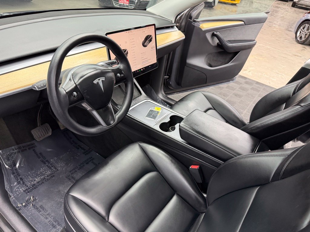 Used 2023 Tesla Model Y Long Range AWD/4WD image 29
