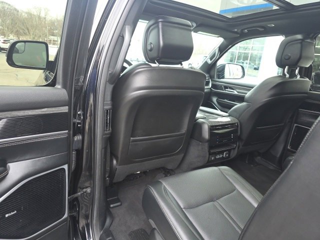 Used 2022 Jeep Wagoneer Series III w/ Premium Group I image 22