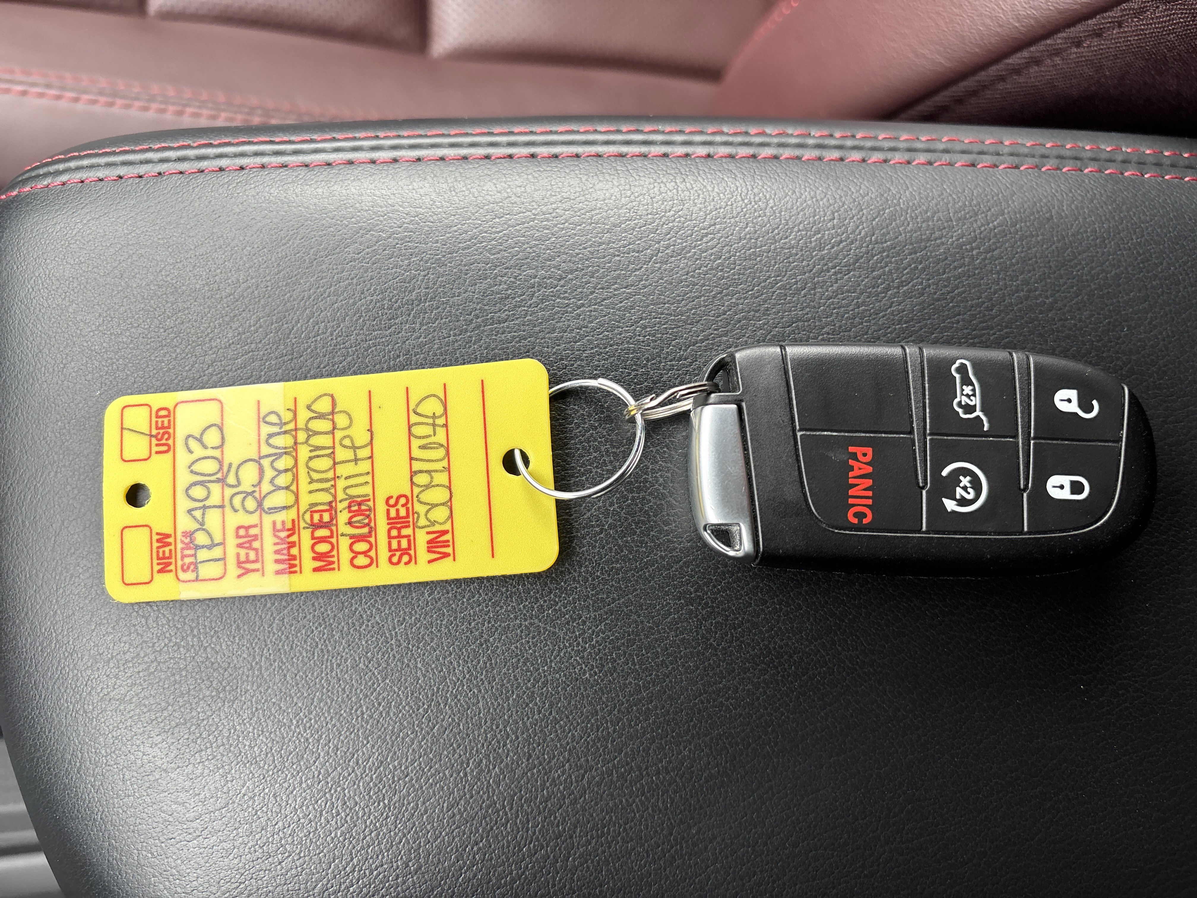 Used 2025 Dodge Durango GT image 32