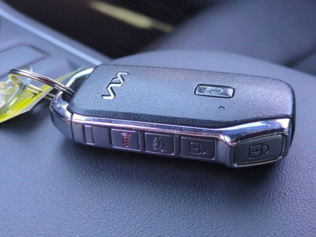 Used 2023 Kia K5 GT-Line image 29