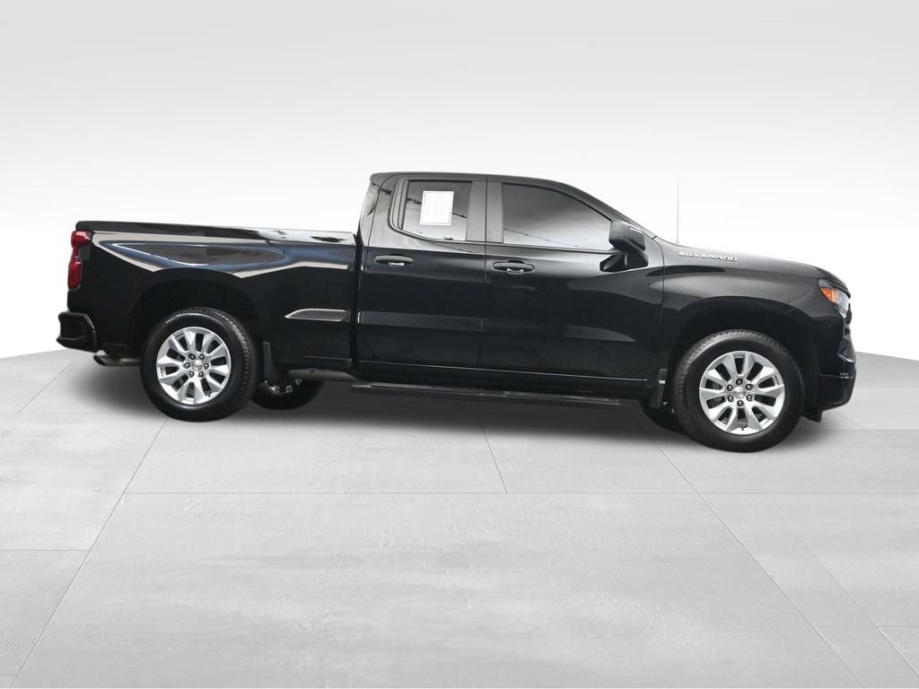 Used 2025 Chevrolet Silverado 1500 Custom RWD image 28