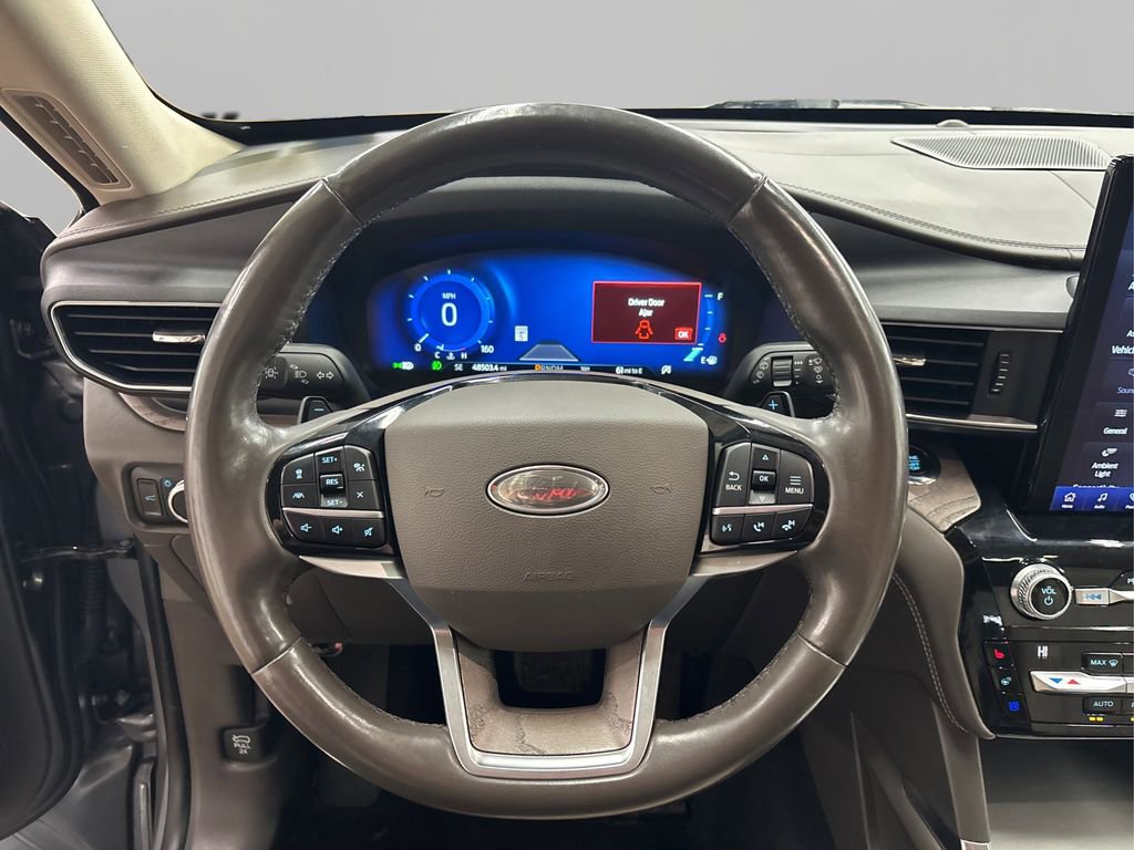 Used 2021 Ford Explorer Platinum w/ Equipment Group 601A image 29