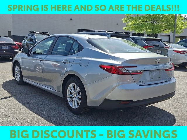 Certified 2025 Toyota Camry LE image 5