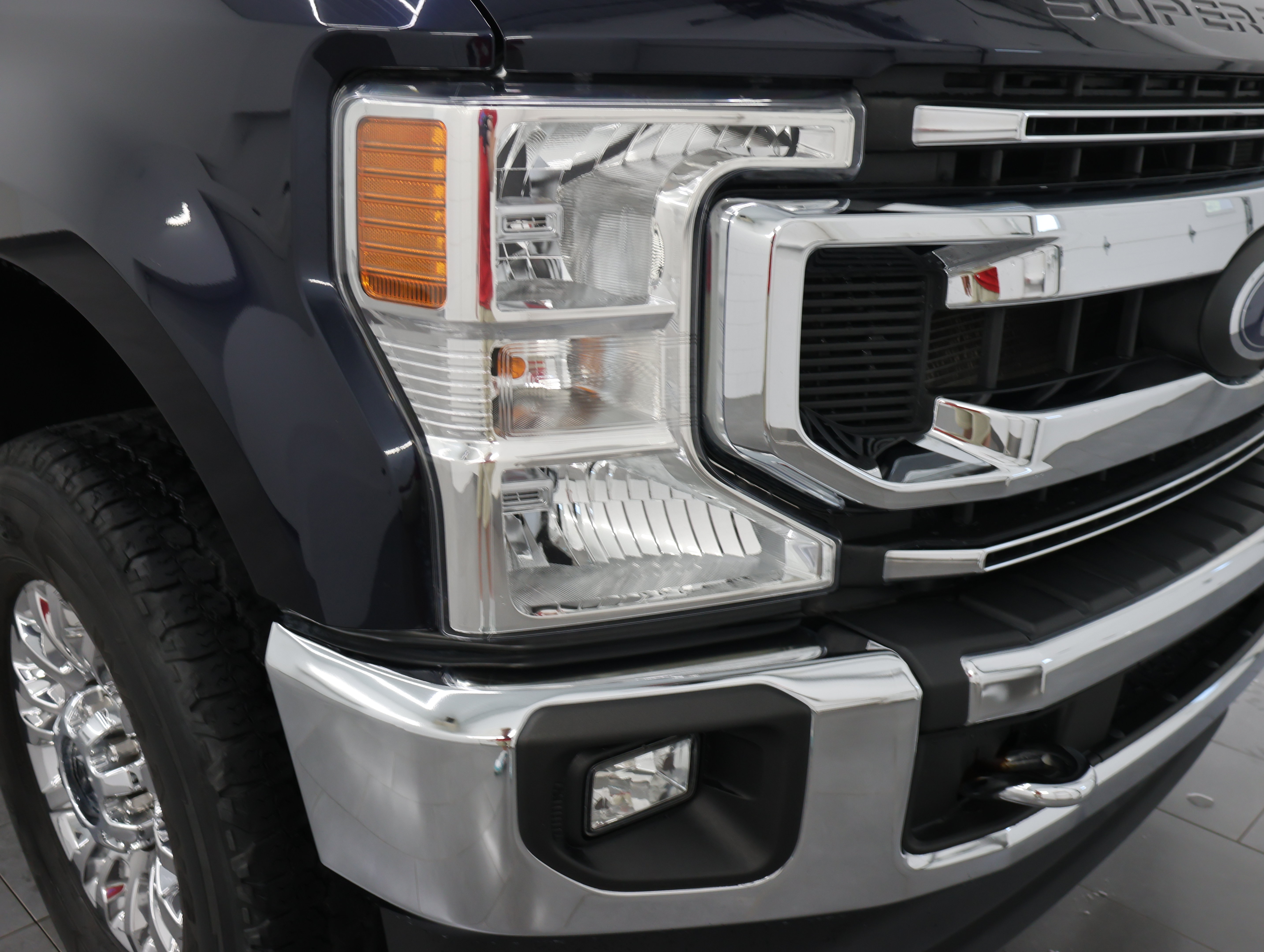 Used 2021 Ford F250 XLT w/ XLT Premium Package AWD/4WD image 22