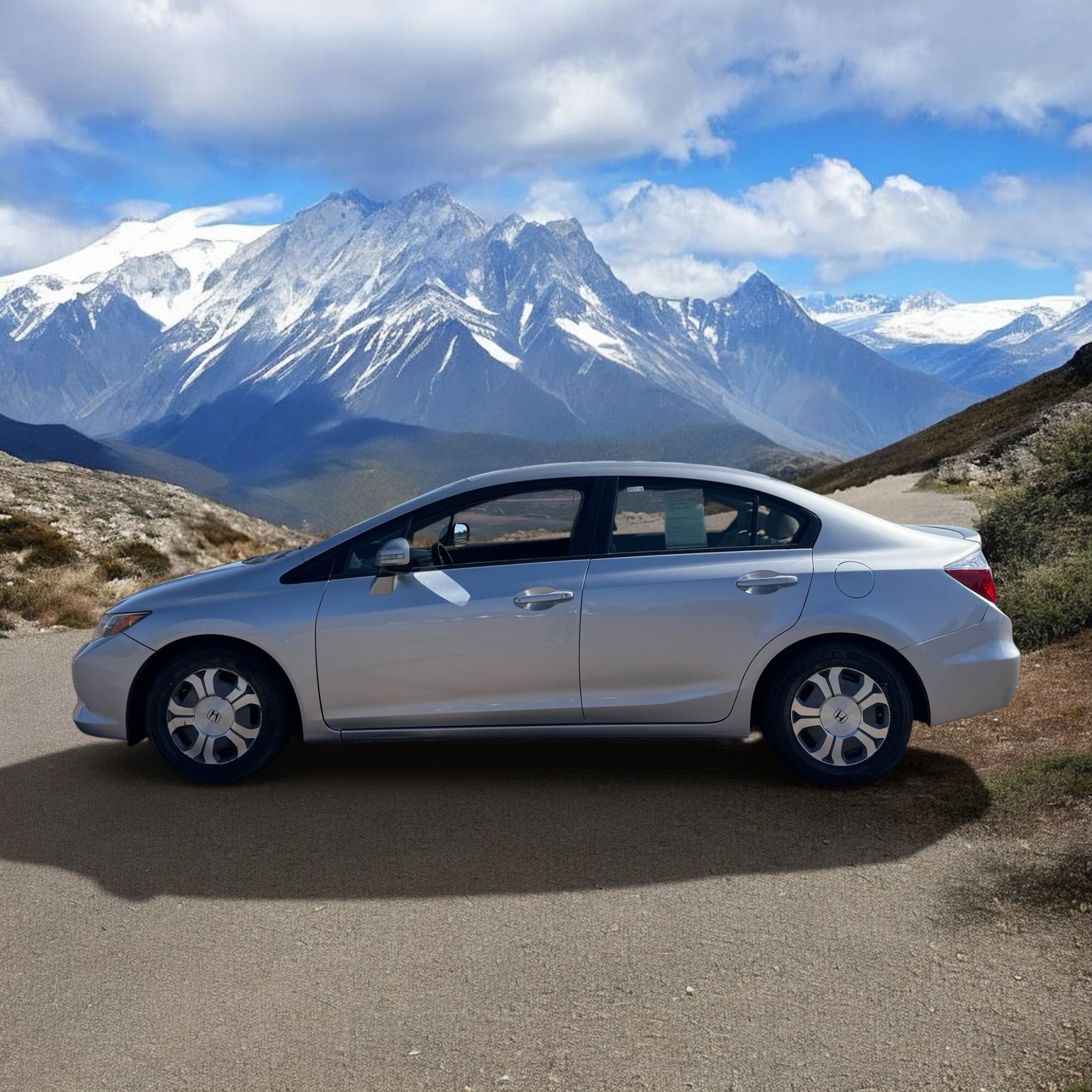 Used 2012 Honda Civic Hybrid Sedan image 2