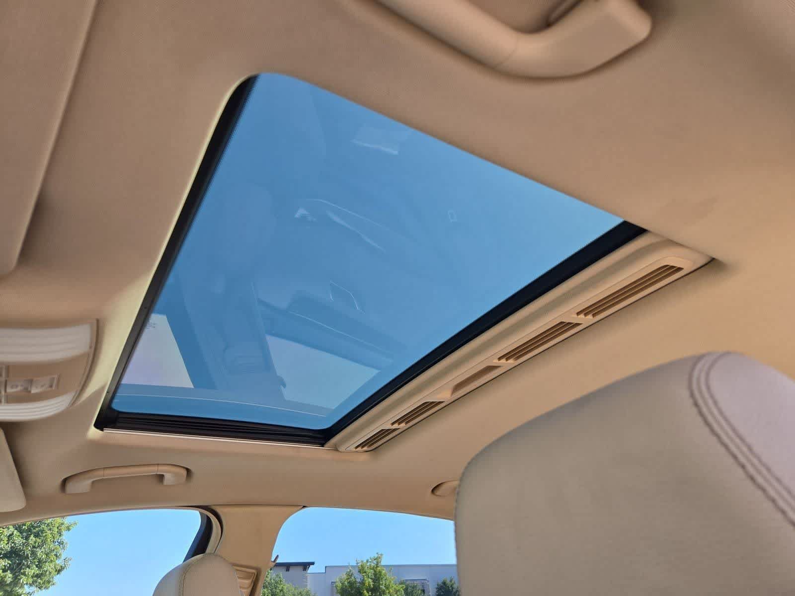 Used 2016 Mercedes-Benz E 350 Sedan image 17