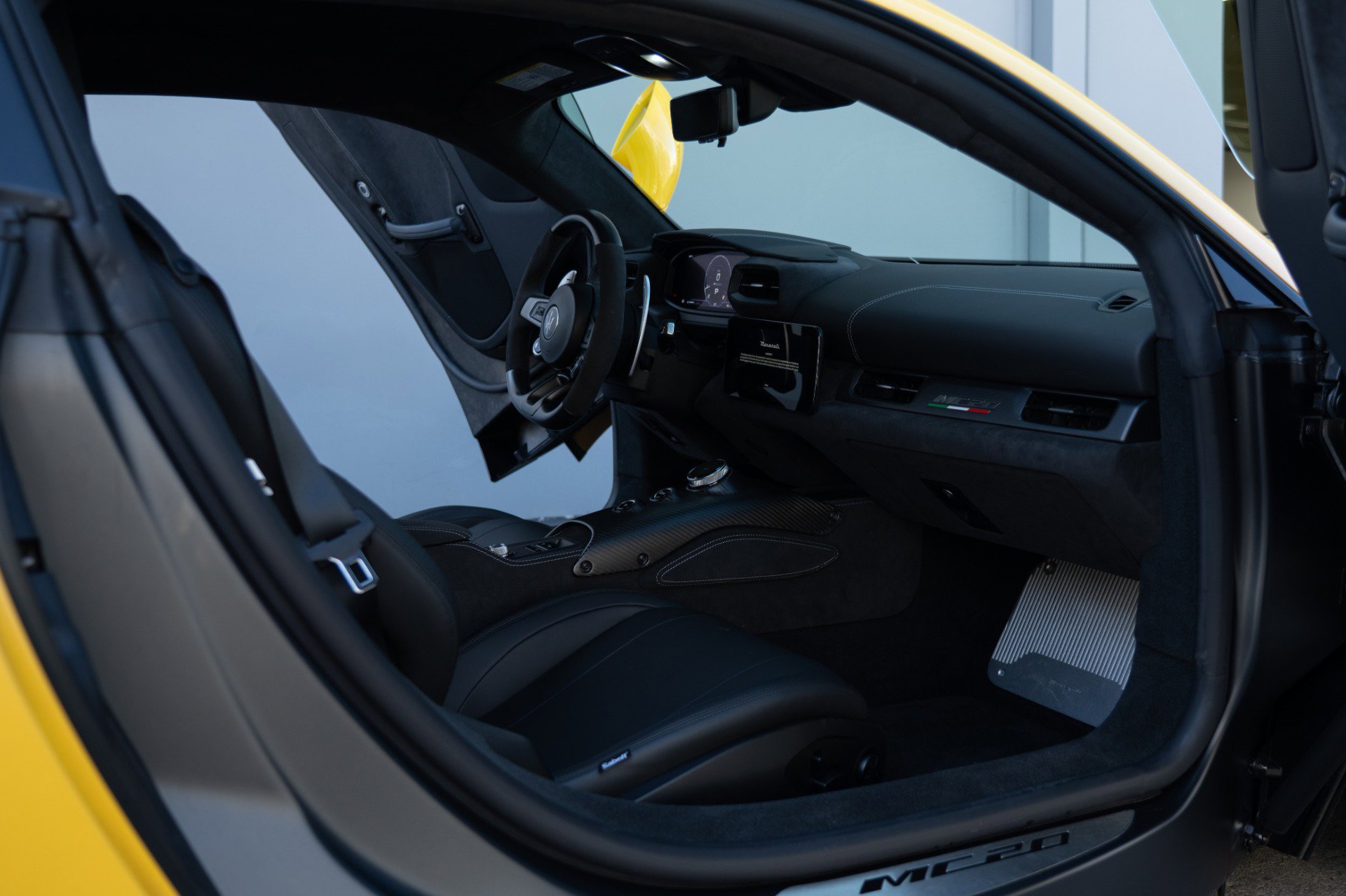 Used 2023 Maserati MC20 Coupe image 38