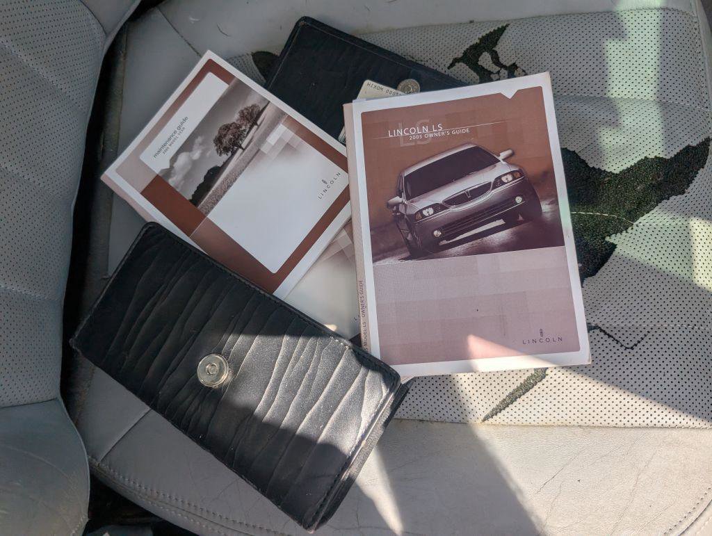 Used 2005 Lincoln LS image 15