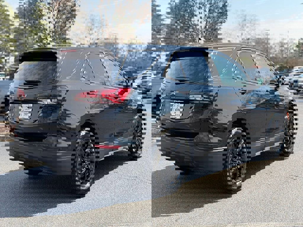 Used 2024 Chevrolet Equinox LS w/ LS Convenience Package image 9