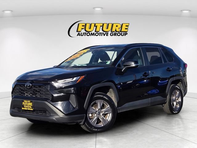 Used 2024 Toyota RAV4 XLE FWD image 10