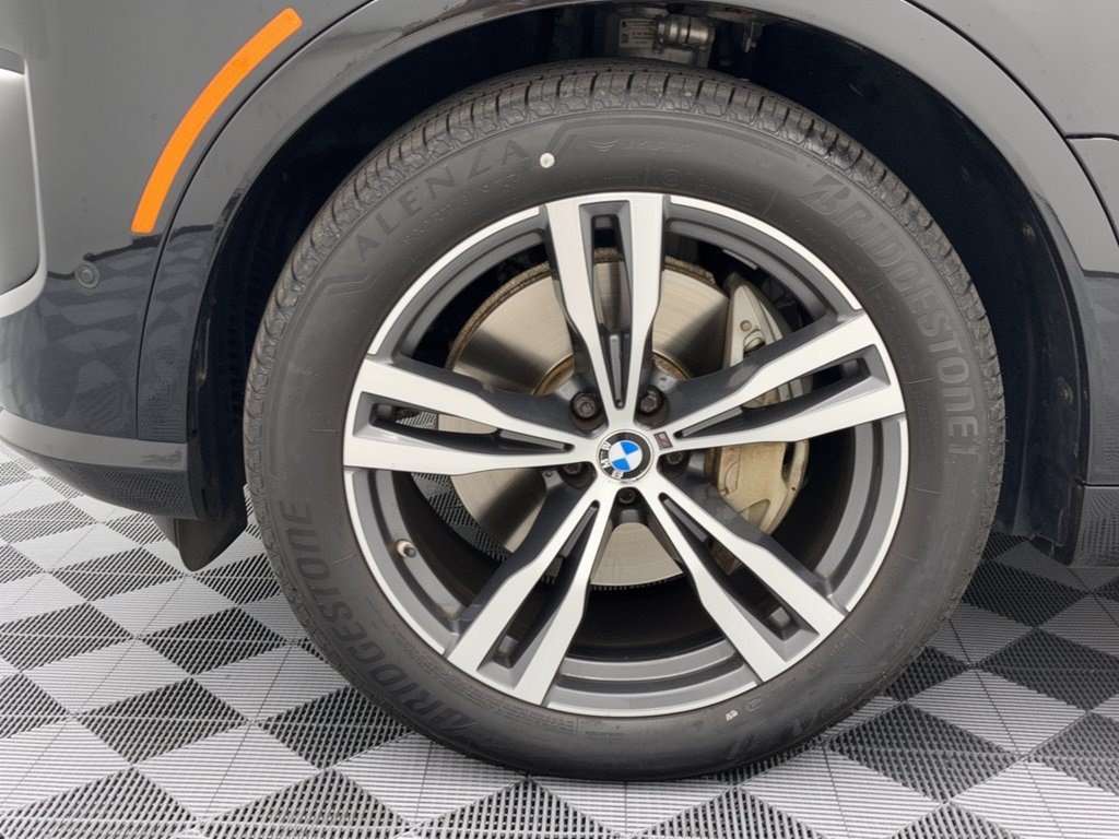Certified 2024 BMW X7 xDrive40i w/ M Sport Package AWD/4WD image 13