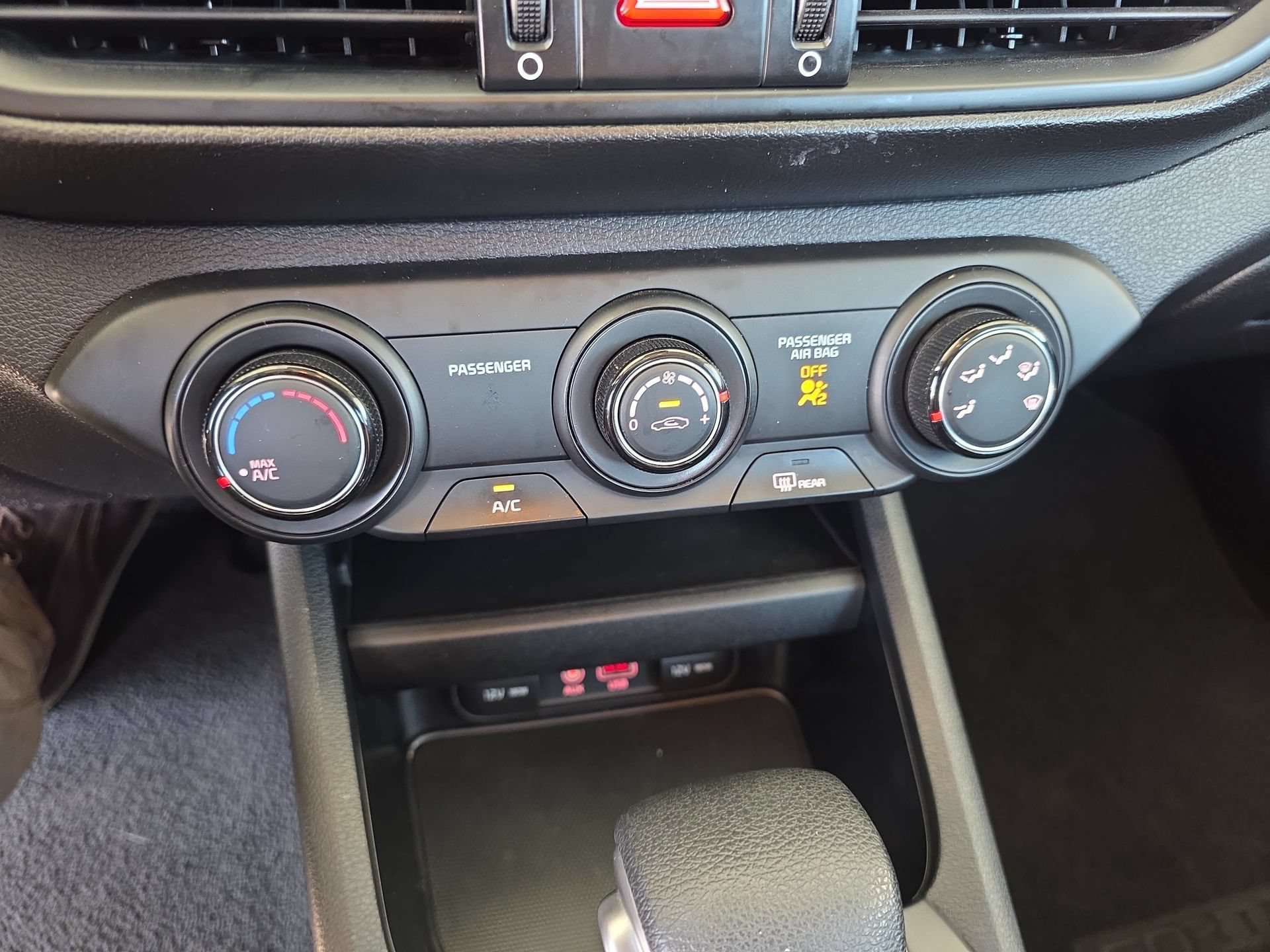 Used 2020 Kia Forte LXS FWD image 23