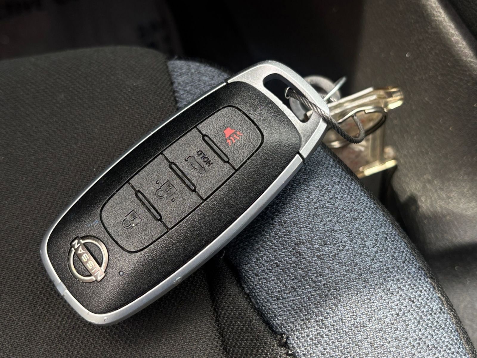 Used 2025 Nissan Versa SV FWD image 21