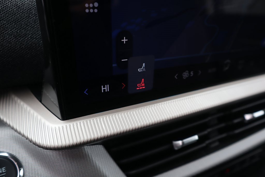 New 2026 Ford Explorer Active image 8