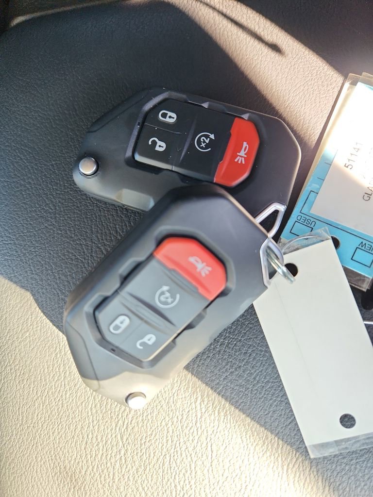 New 2025 Jeep Gladiator Mojave w/ Convenience Group image 26