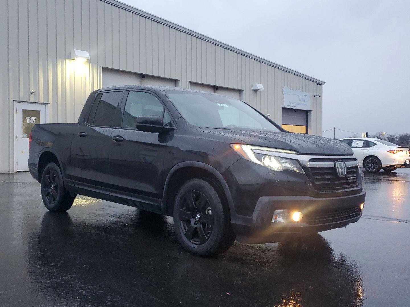 Used 2020 Honda Ridgeline Black Edition image 1