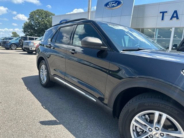 Used 2021 Ford Explorer XLT w/ Equipment Group 202A RWD image 7