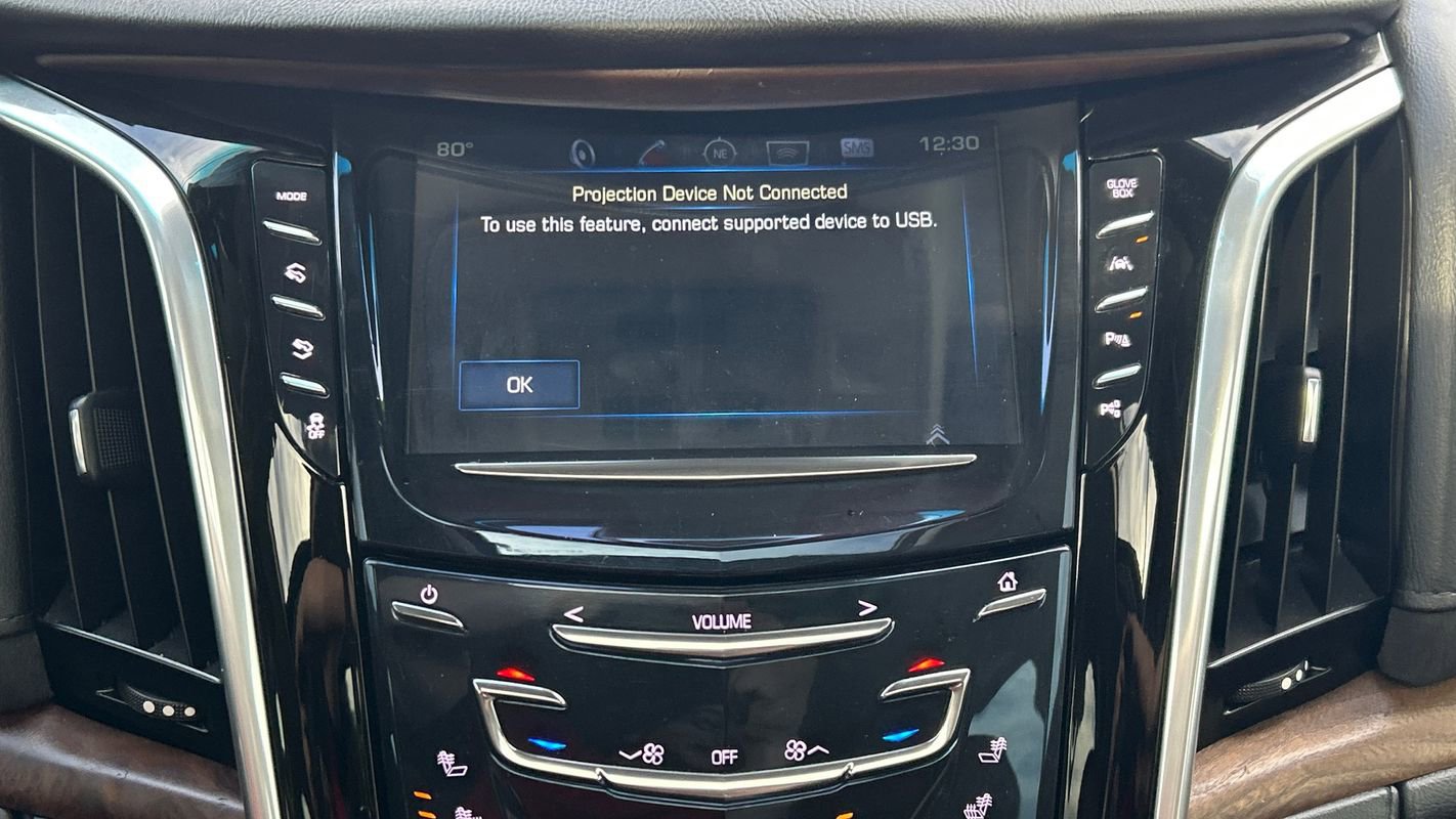 Used 2020 Cadillac Escalade Premium Luxury AWD/4WD image 41