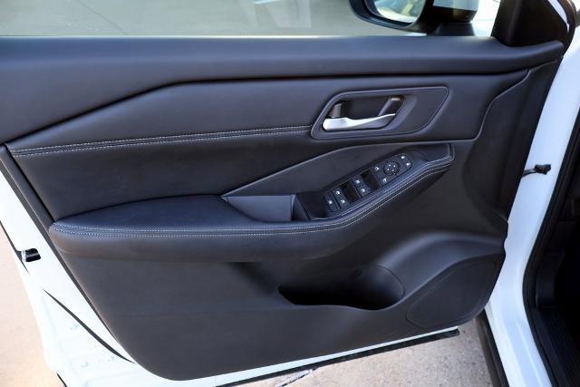 Certified 2024 Nissan Rogue SV w/ SV Premium Package image 17