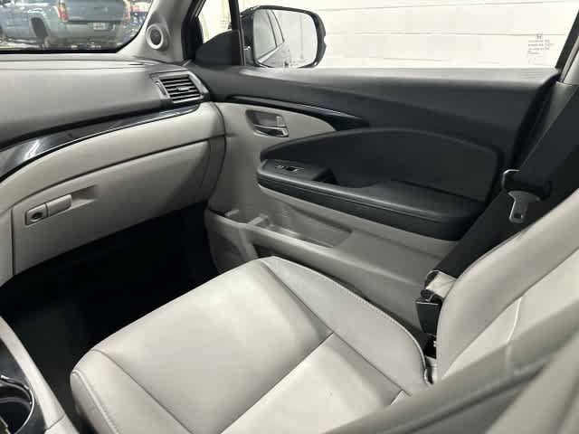 Certified 2020 Honda Pilot Touring image 13