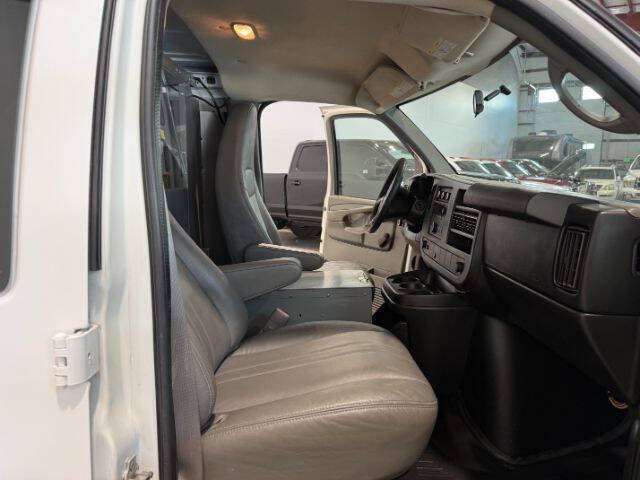 Used 2012 Chevrolet Express 2500 w/ Cold Climate Package RWD image 13