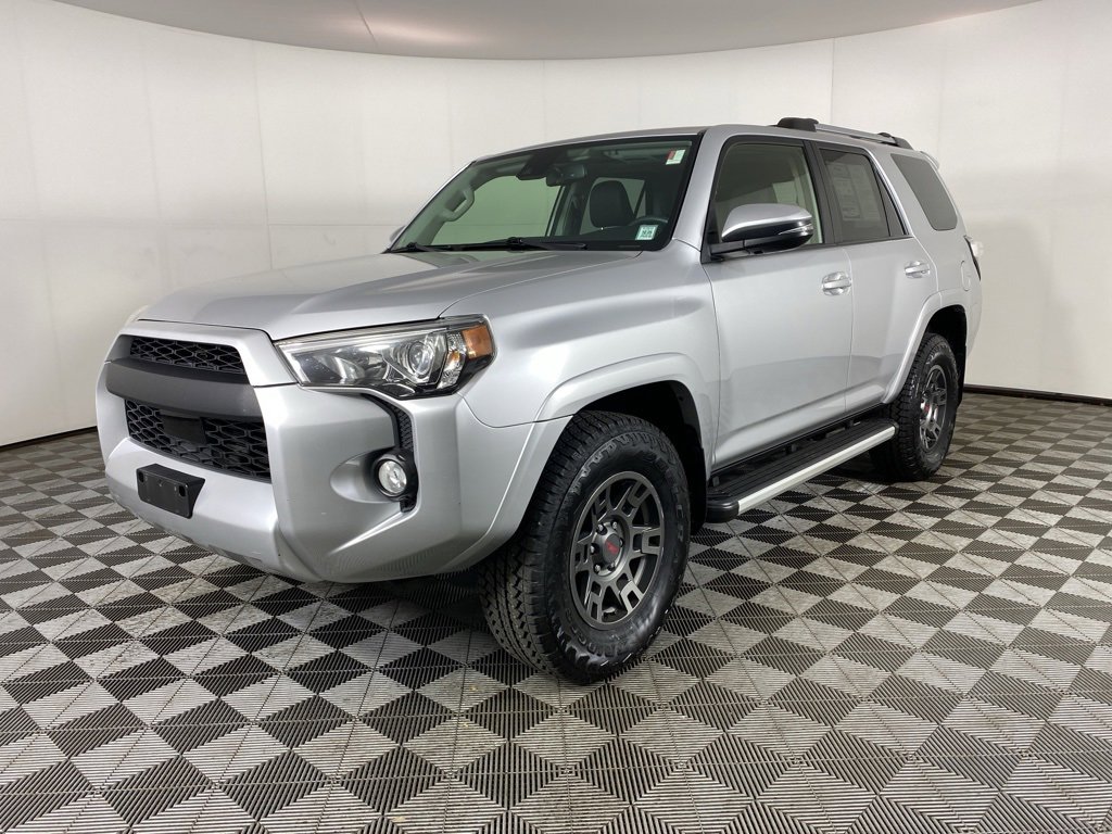 Used 2020 Toyota 4Runner SR5 Premium image 13