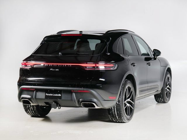 Certified 2026 Porsche Macan AWD/4WD image 9