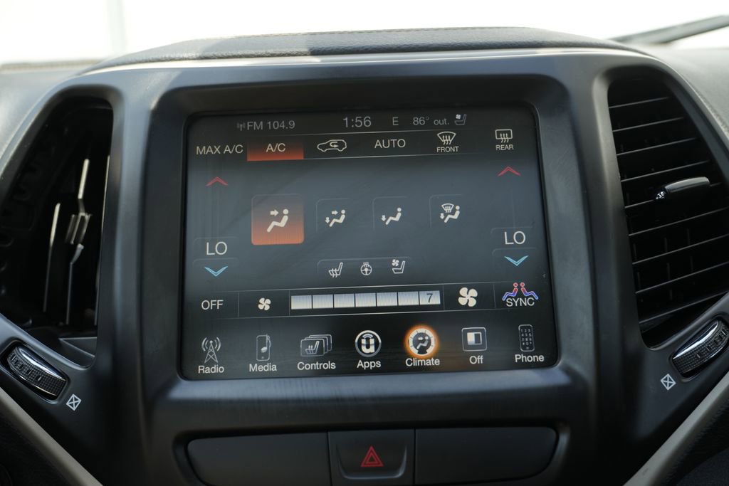 Used 2017 Jeep Cherokee High Altitude w/ Luxury Group AWD/4WD image 52