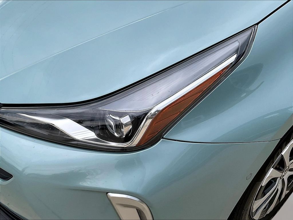 Used 2021 Toyota Prius LE AWD/4WD image 32