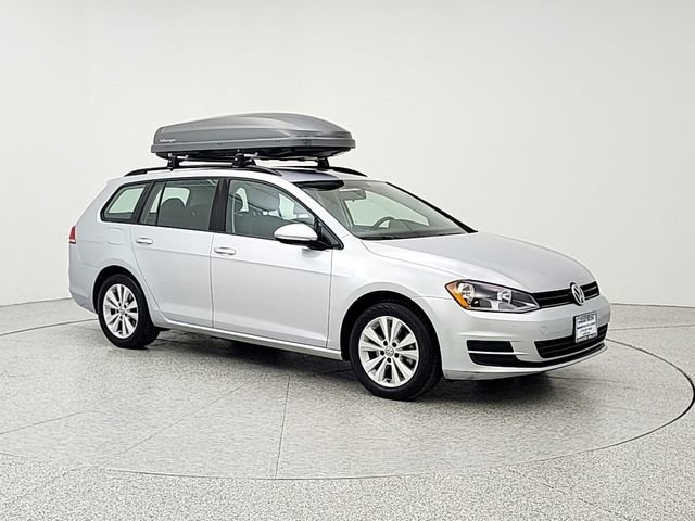 Used 2017 Volkswagen Golf S AWD/4WD image 3