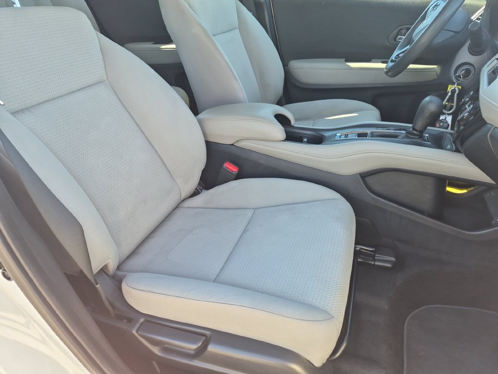 Used 2021 Honda HR-V LX image 28