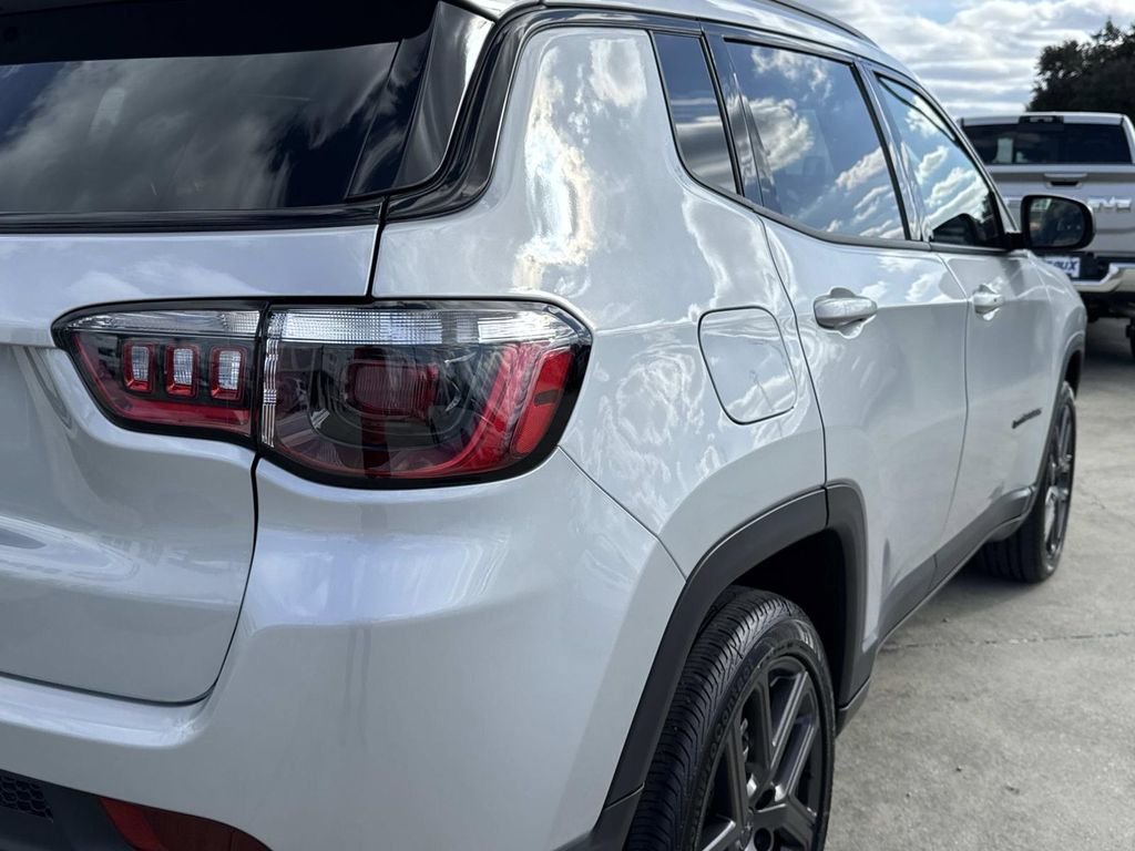 New 2026 Jeep Compass Latitude AWD/4WD image 14
