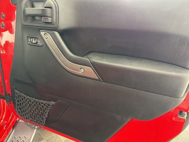 Used 2015 Jeep Wrangler Unlimited Sport w/ Dual Top Group image 24