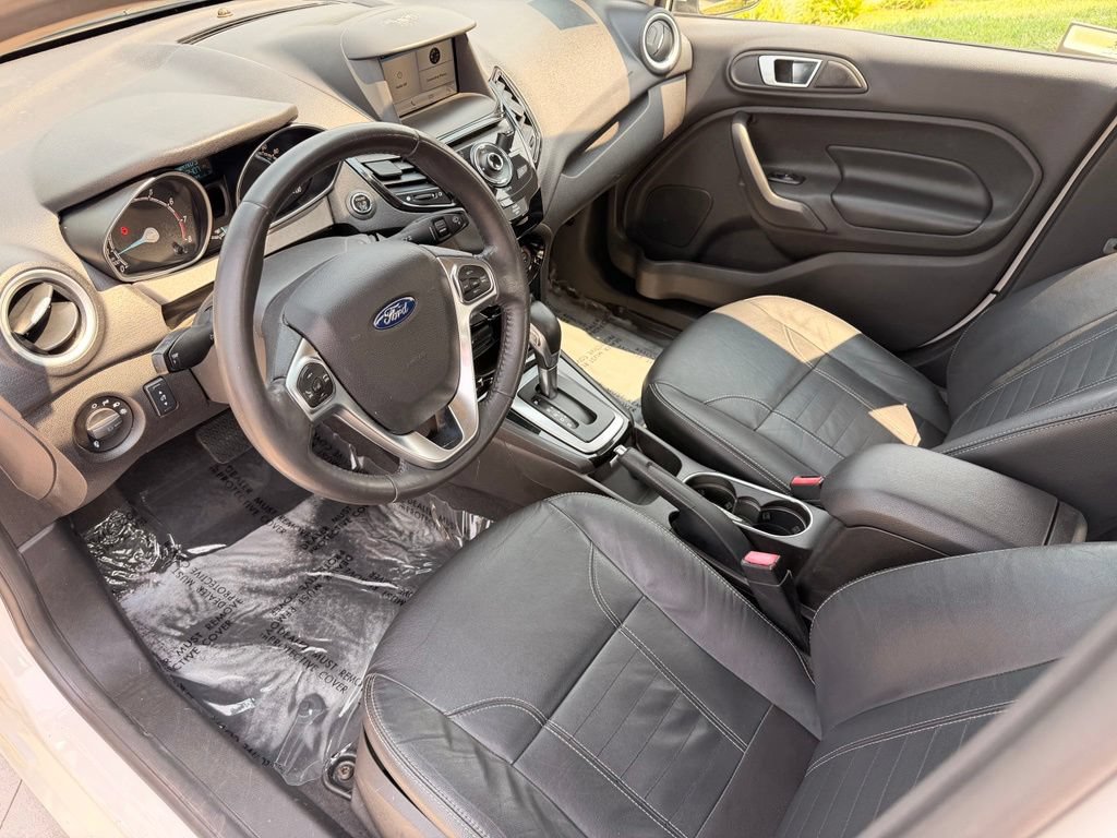 Used 2017 Ford Fiesta Titanium FWD image 28
