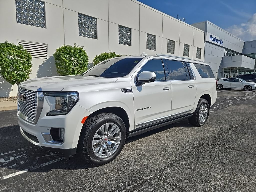 Used 2023 GMC Yukon XL Denali AWD/4WD image 58