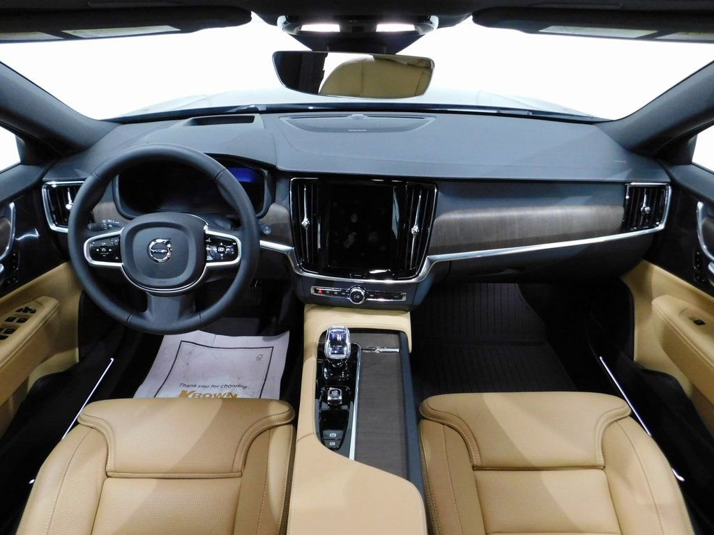 Used 2026 Volvo V90 B6 Cross Country Ultra image 41