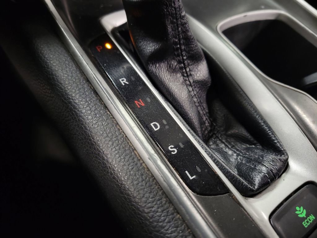 Used 2018 Honda Accord EX image 17